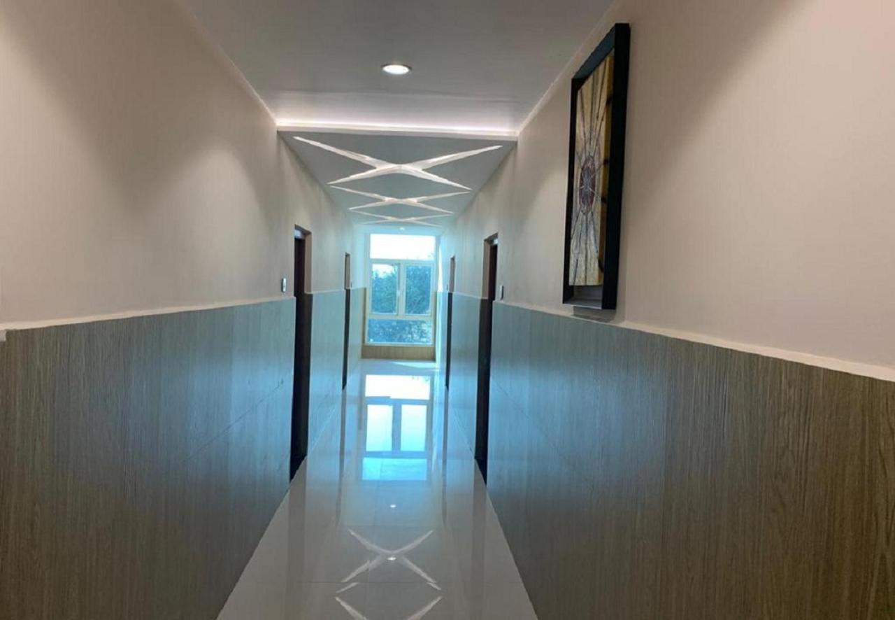 Ganesh Meridian Tiruppattur Εξωτερικό φωτογραφία